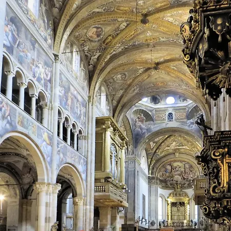 Timeless Home Deluxe Cinema Suite Apartment *