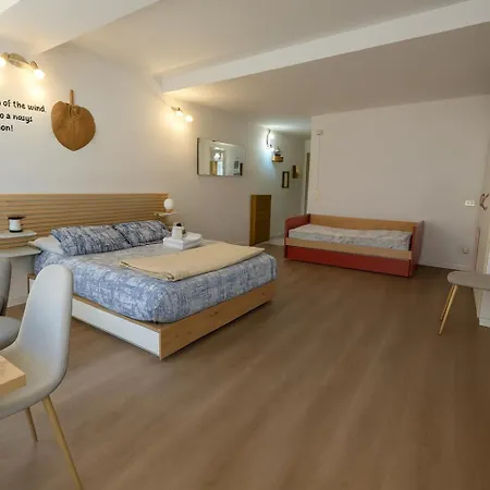 Timeless Home Deluxe Cinema Suite